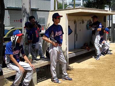 完敗で5割に逆戻り 写真1