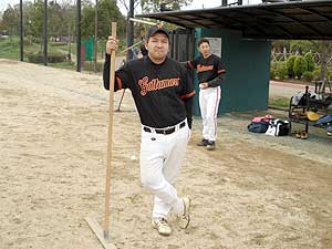 田中の特大アーチなどで競り勝つ 写真1