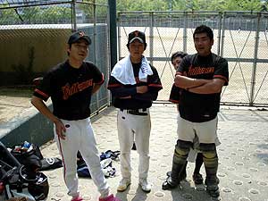 完封リレーでリーグ戦4連勝 写真2