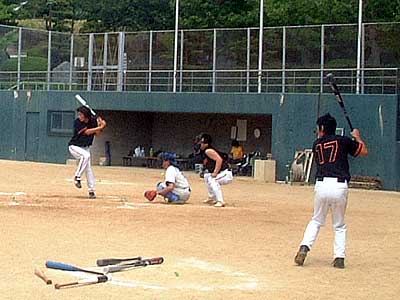 ジャンケン勝利でリーグ勝ち越しを決める 写真2