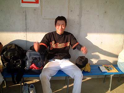松本がサヨナラ打 写真2